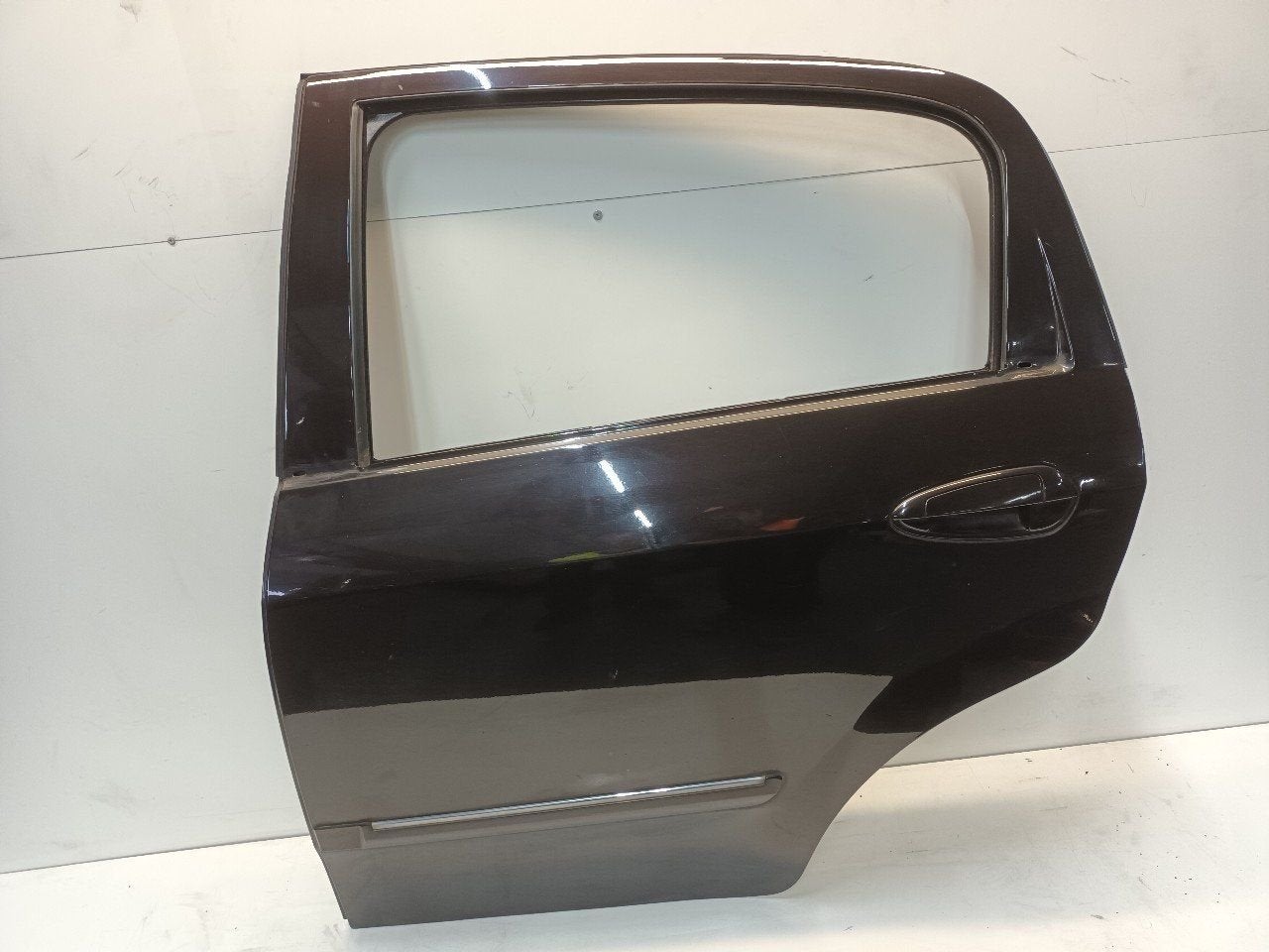 Portier links achter Fiat Punto, Onderdelen@venauto.nl, Van der Ven Autorecycling B.V., Ettenseweg 76, 4706 PB Roosendaal, The Netherlands