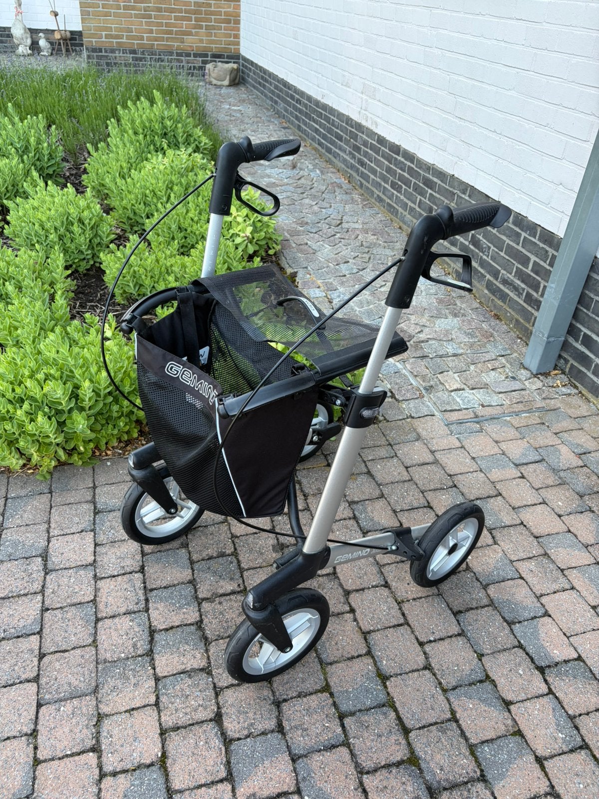 Loophulp - Rollator Gemino 30 Vermeiren, Ophalen, Lichtgewicht, Zo goed als nieuw