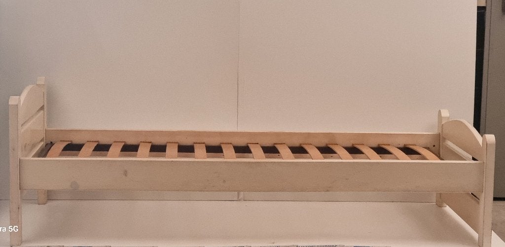 Lit blanc une place, 90 cm, Une personne, Enlèvement, Utilisé
