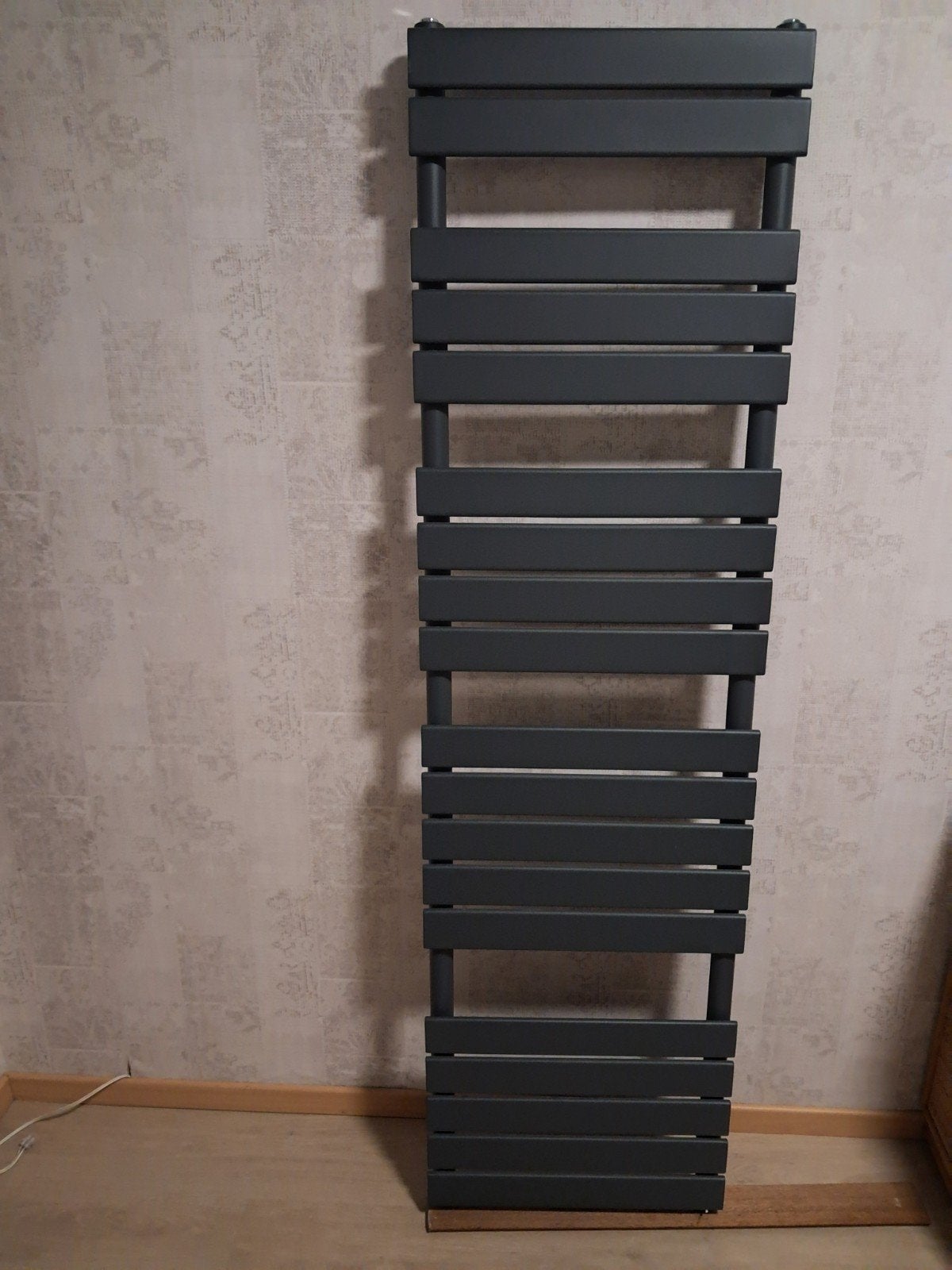 sèche-serviettes à radiateur., Moins de 60 cm, Comme neuf, Enlèvement, 80 cm ou plus