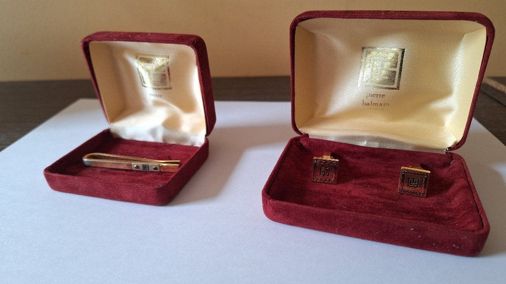 Pince à cravate et 2 boutons de manchette Pierre Balmain, Enlèvement ou Envoi, Comme neuf, Autres matériaux, Doré