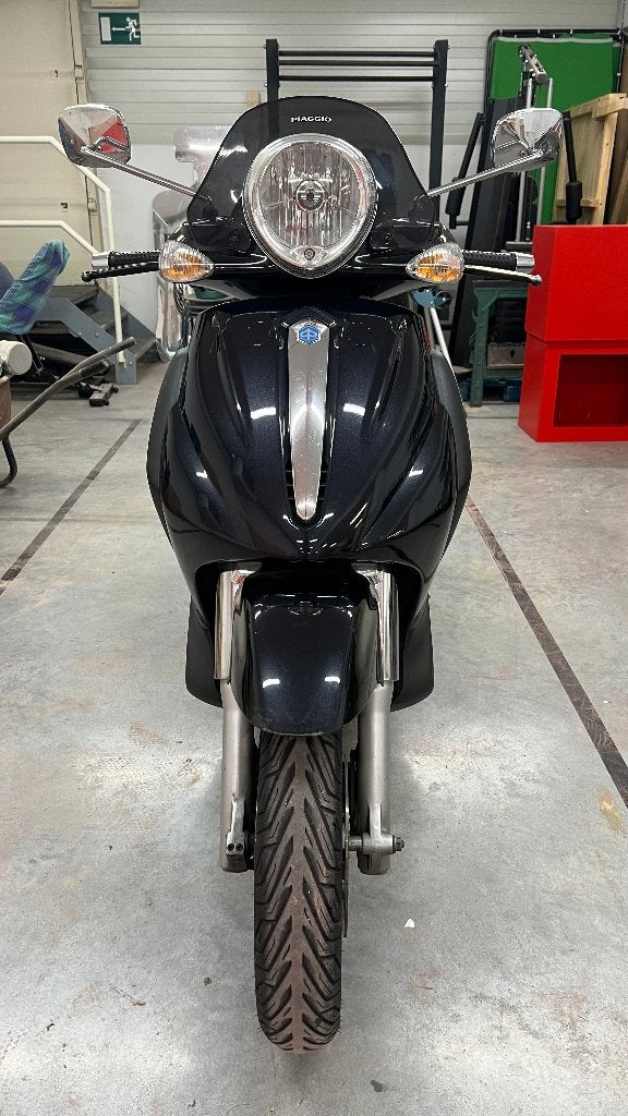 Beverly 500, Scooter, Occasion, Bedrijf, Automaat