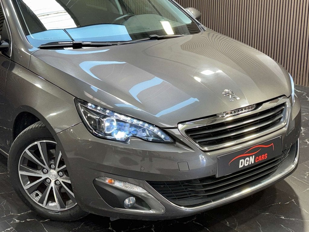 Peugeot 308 308 1.6 BlueHDi Allure STT (bj 2017, automaat), Auto's, Automaat, Stof, Gebruikt, 4 cilinders