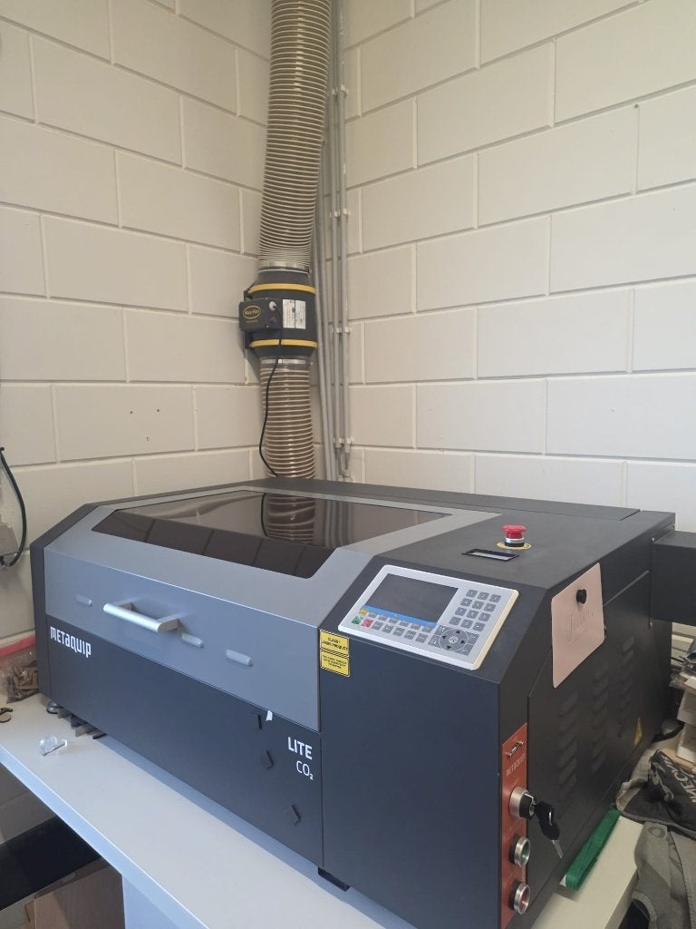 Lasersnijder met afzuiginstallatie - LITE2+, Computers en Software, 3D Printers, Zo goed als nieuw, Ophalen