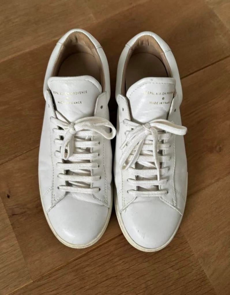 BASKETS BLANCHES (CUIR) 39, Vêtements | Hommes, Chaussures, Enlèvement ou Envoi, Comme neuf
