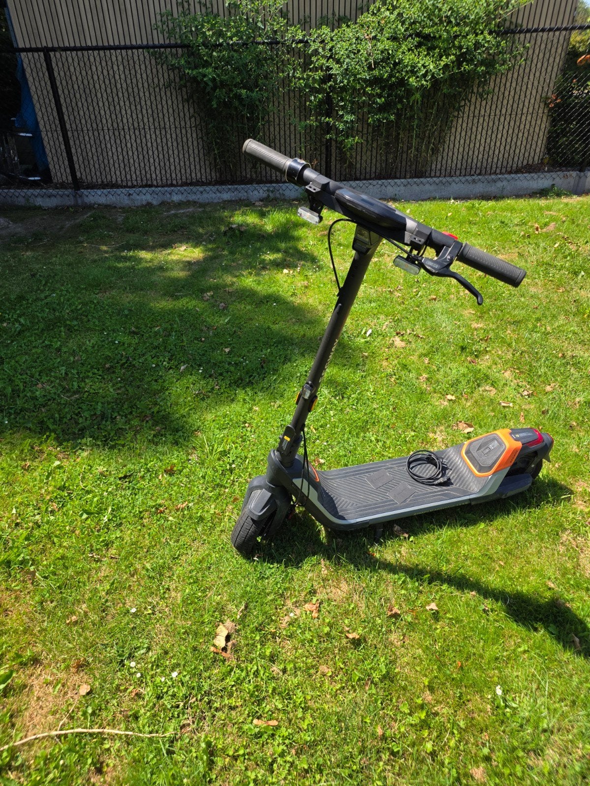 Segway Ninebot P65 
Sportmodus 40 km/h, Fietsen en Brommers, Steps