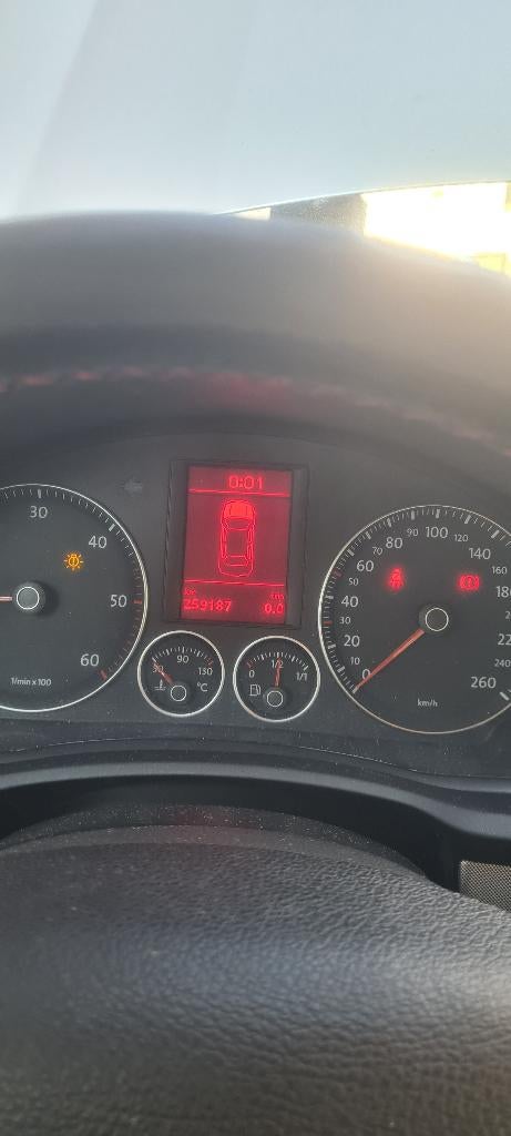 Voiture, Autos, Volkswagen, Argent ou Gris, Achat, Boîte manuelle, 5 portes