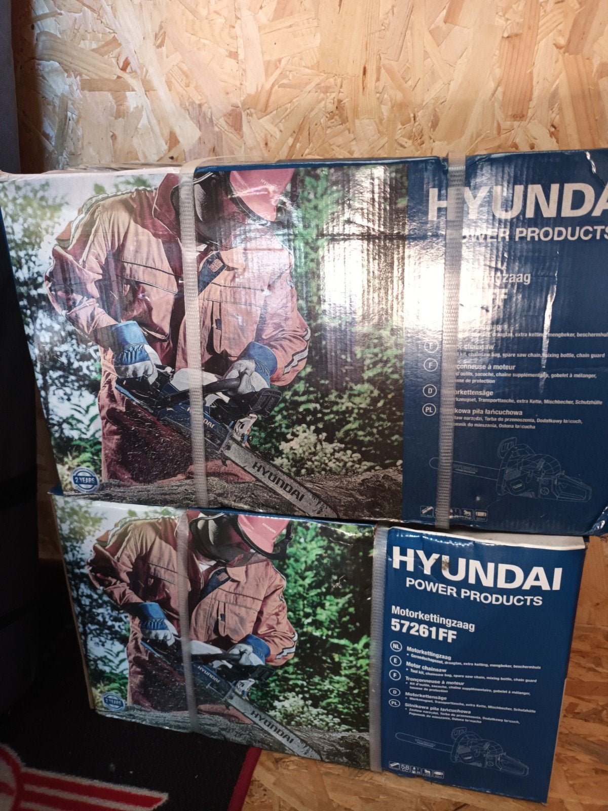 Hyundai 57261FF Benzine kettingzaag, Ophalen