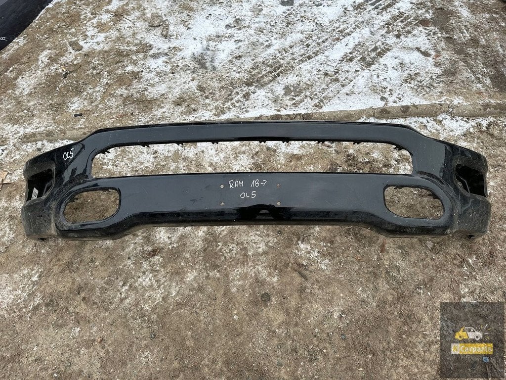 Dodge Ram V 18- voorbumper, Auto-onderdelen, Carrosserie, Bumper, Dodge, Gebruikt
