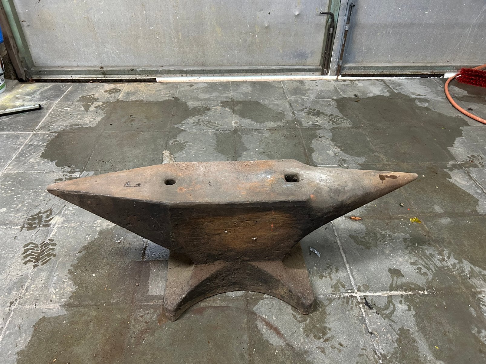 Enclume de 185kg à vendre, Enlèvement, Utilisé