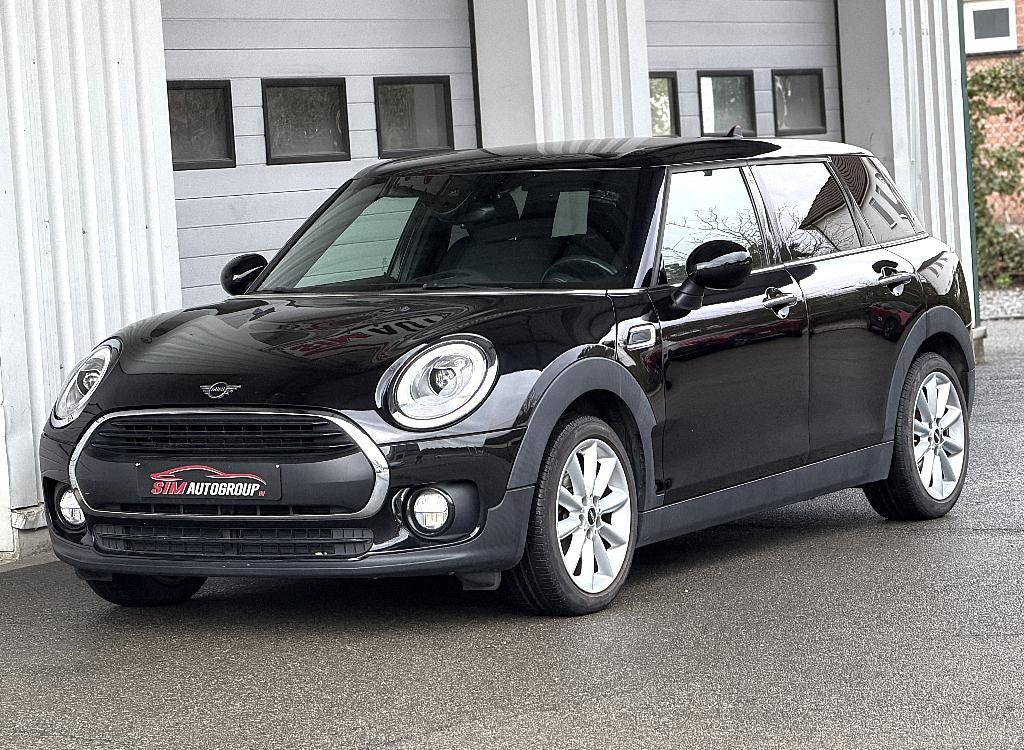 MINI Cooper Clubman 1.5/Benzine/Led/Navi/Airco/Euro6d/, Auto's, Mini, Zwart, Bedrijf, 131 g/km, 3 cilinders