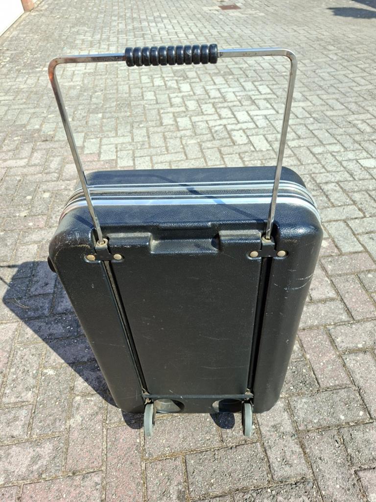 Verschillende grote retro reiskoffers, Handtassen en Accessoires, Koffers, Ophalen