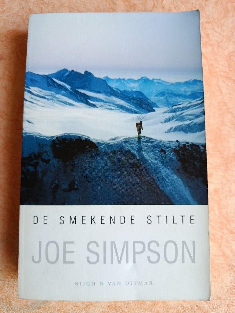 De smekende stilte  -  J. Simpson -  ISBN: 9038869444, Ophalen of Verzenden, Zo goed als nieuw, J. Simpson