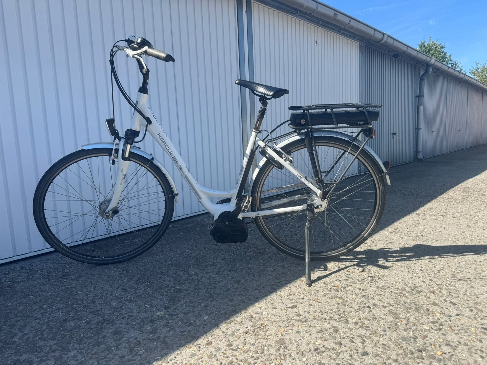 VÉLO ÉLECTRIQUE À MOTEUR CENTRAL HERCULES, Enlèvement, Comme neuf