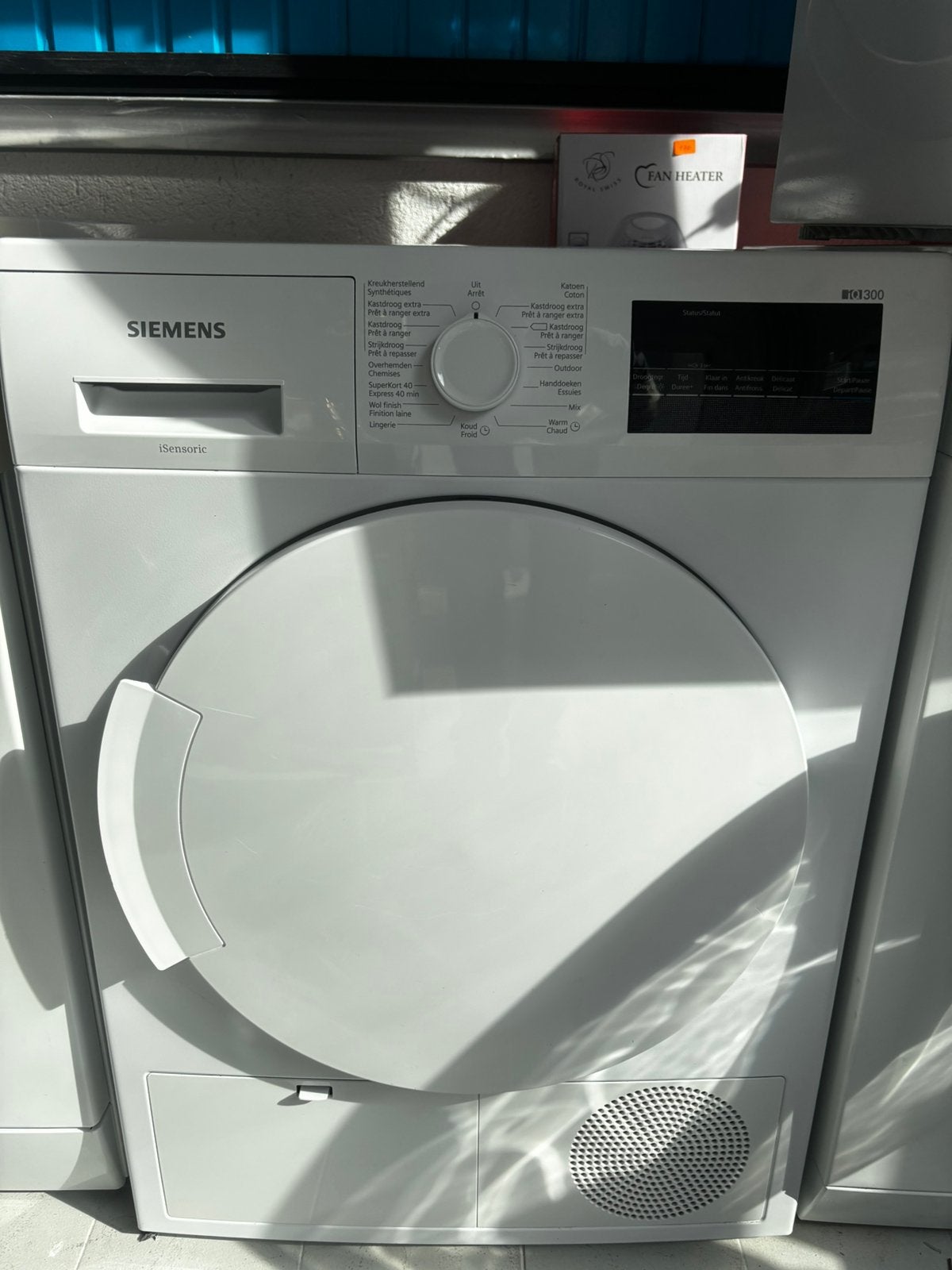 Siemens iQ300 warmtepompdroger – Klasse A – 1 jaar garantie, 6 à 8 kg, Classe énergétique A ou plus économe, Reconditionné, Chargeur frontal