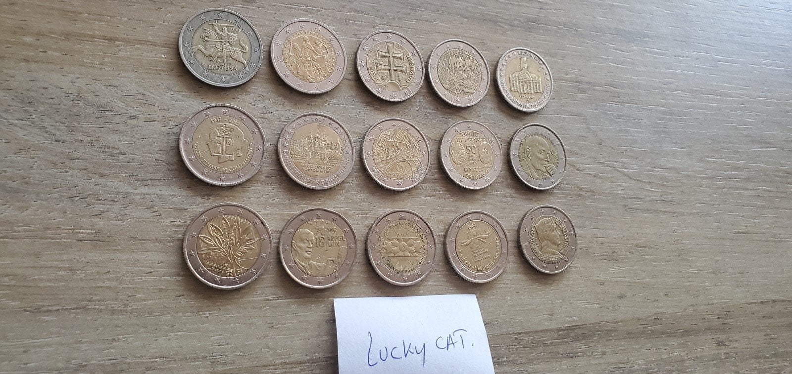 2 euro munten 15 stuks gebruikte staat.

Enkel in 1 lot voor, Ophalen of Verzenden, België, 2 euro