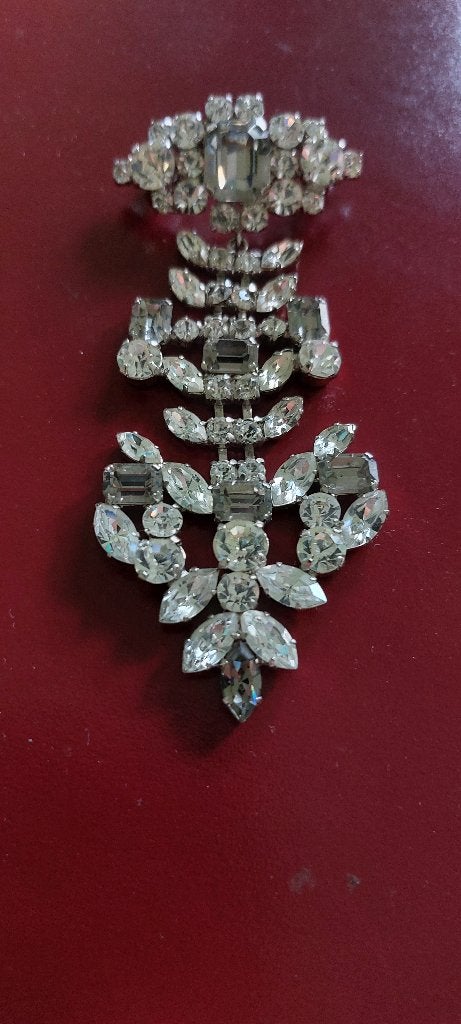 Schitterende lange, bewegende broche met steentjes unisex, Handtassen en Accessoires, Ophalen of Verzenden, Nieuw, 7 tot 10 cm