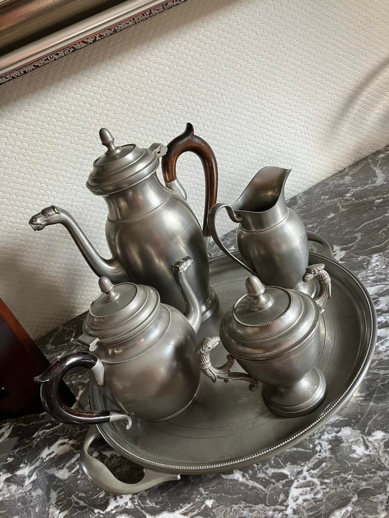 Tinnen koffiesrevied, Ophalen