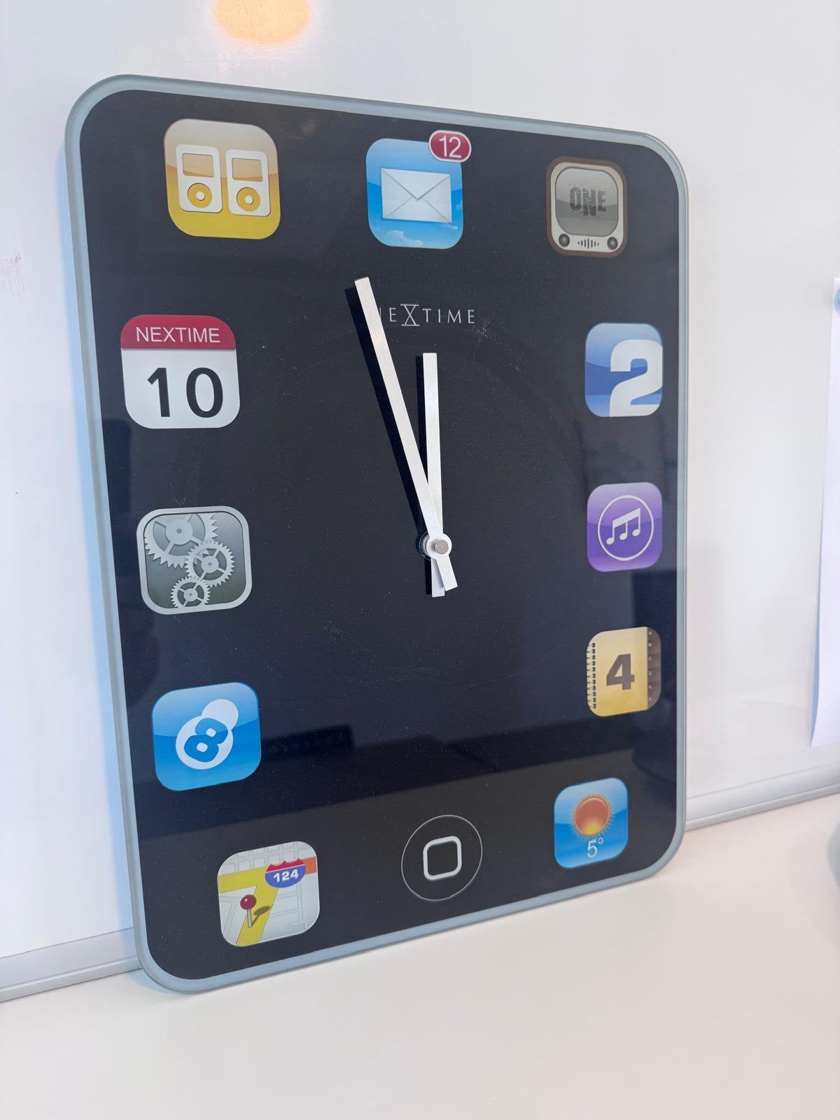 Horloge murale NexTime pour iPad Design, originale, Maison & Meubles, Accessoires pour la Maison | Horloges, Comme neuf, Horloge murale