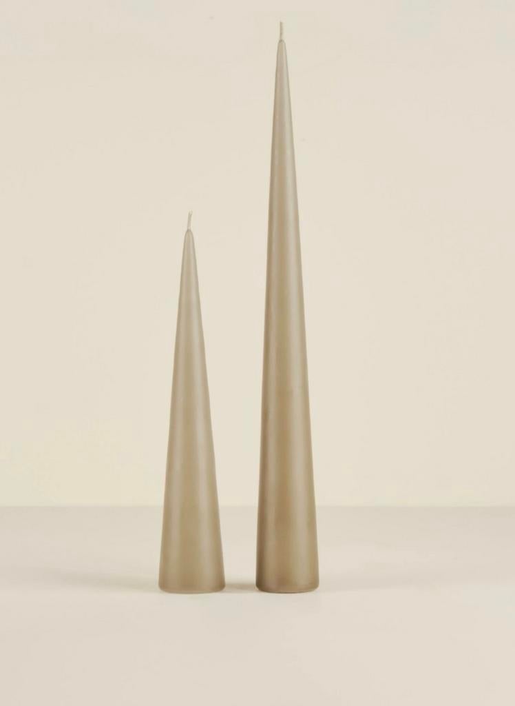 Kaarsen Ester en Erik, Enlèvement, Beige