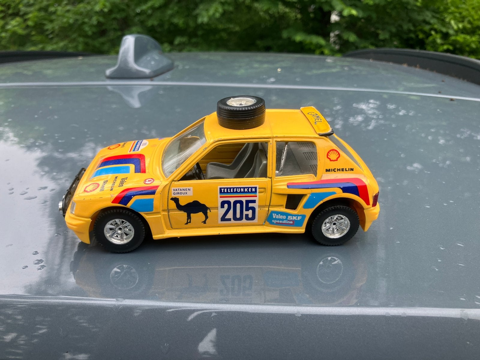 Burago Peugeot 205 Rally safari année 80, Enlèvement ou Envoi, Comme neuf