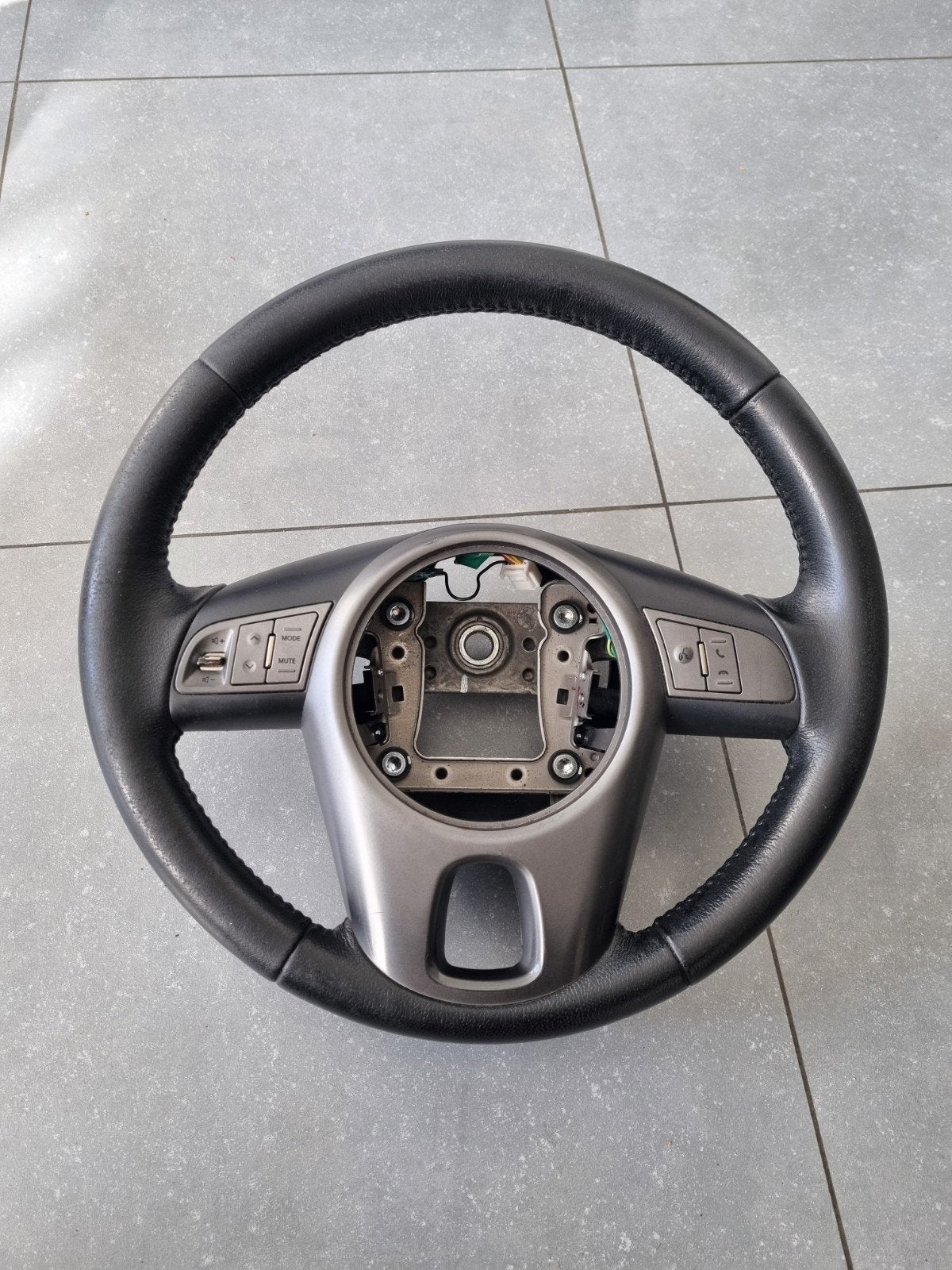 Volant en cuir kia, Autos : Pièces & Accessoires, Enlèvement, Kia