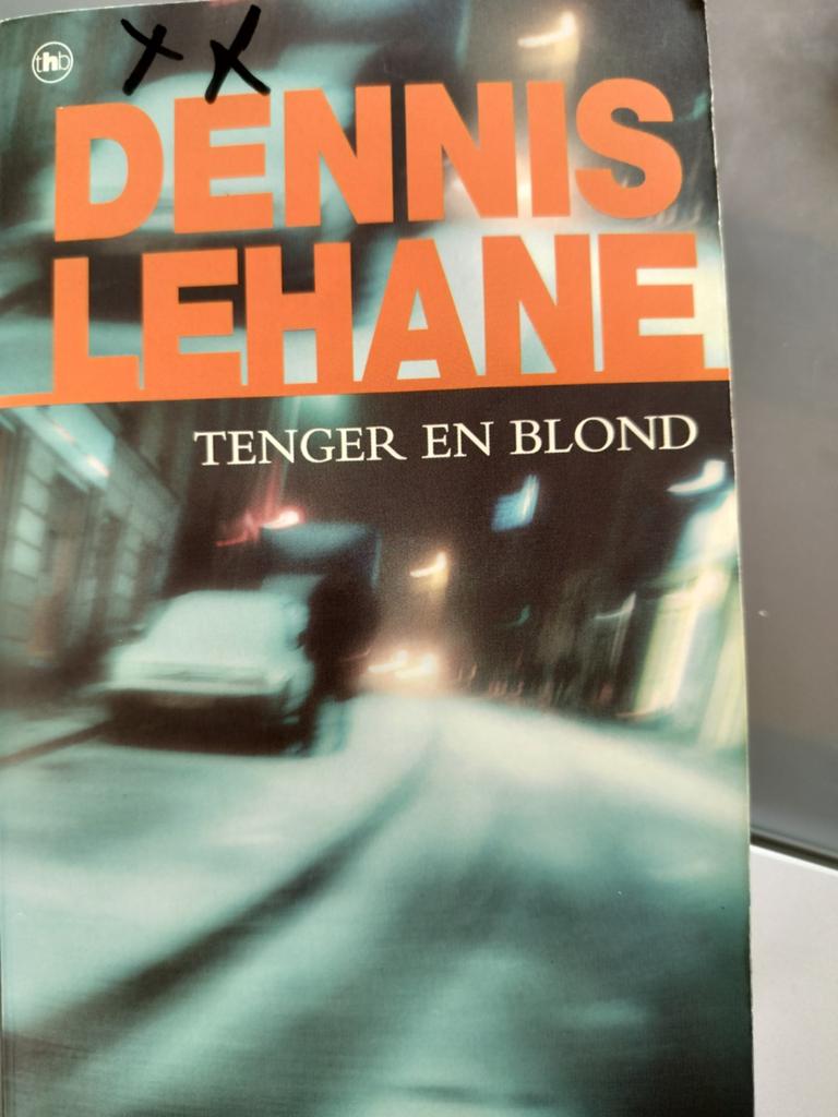 D. Lehane - Tenger en blond, Ophalen of Verzenden, D. Lehane