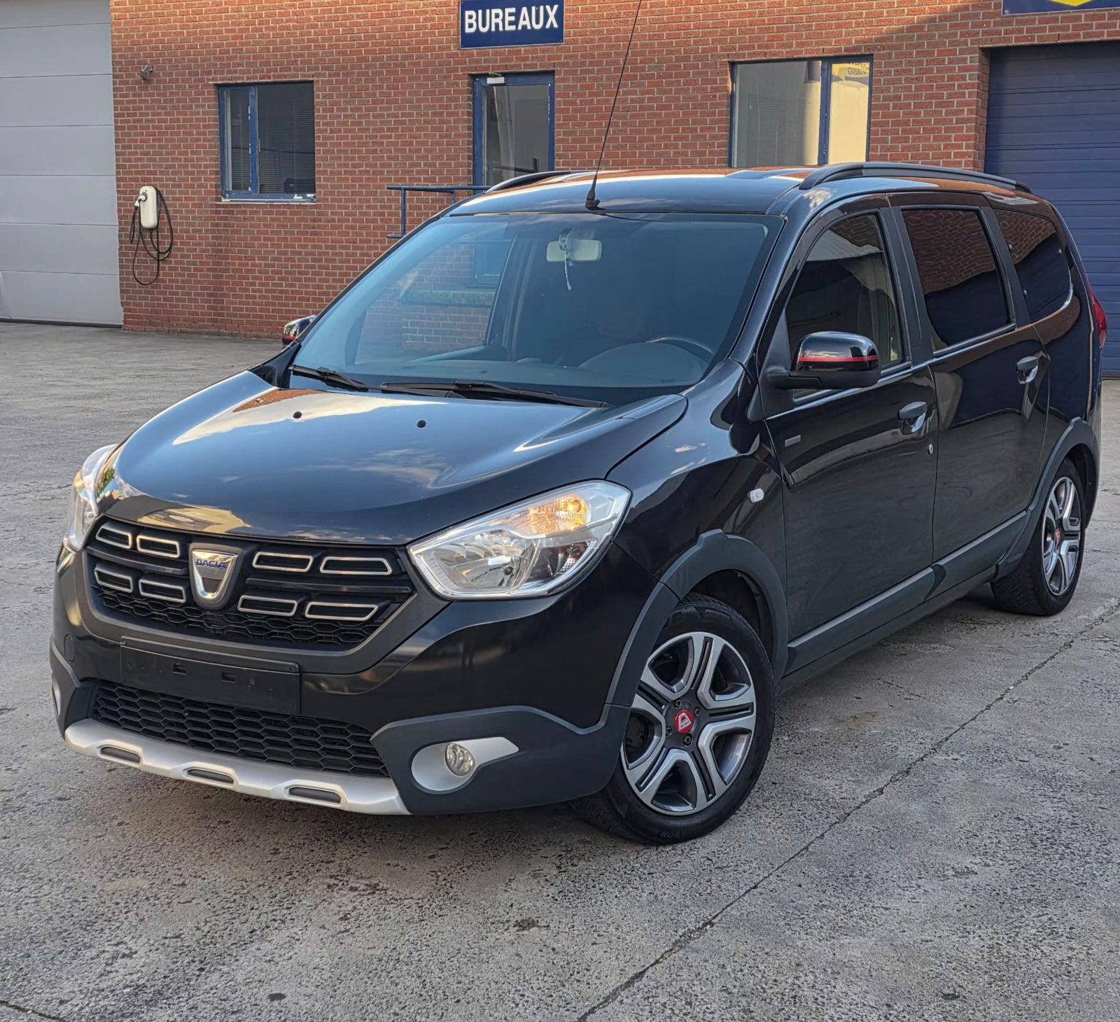 Dacia Lodgy Stepway Techroad 1.3 Tce, Bluetooth, Achat, Entreprise, Lodgy