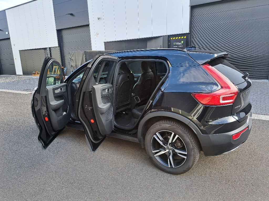 Zwarte Volvo XC40 R-design D3 Geartronic, Auto's, 1800 kg, 4 cilinders, 1969 cc, 5 deurs