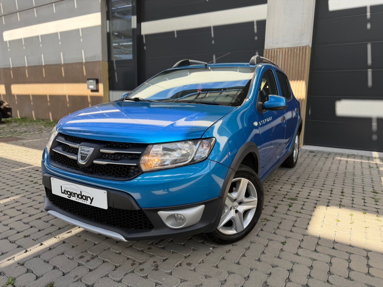 Dacia Sandero Sandero Stepway 0.9 TCe Stepway Plus, Auto's, Voorwielaandrijving, Zwart, Blauw, 5 deurs