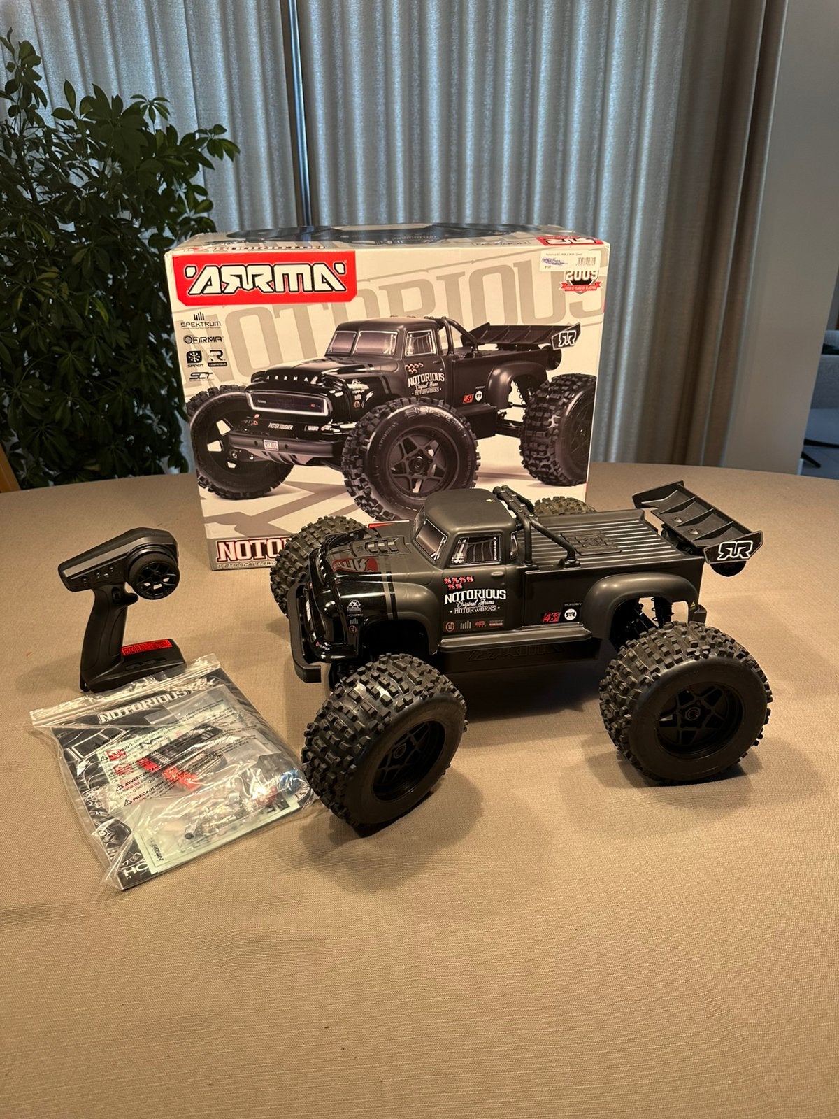 Arrma notorious 6S v6, Ophalen of Verzenden, Zo goed als nieuw, 1:5 t/m 1:8, Auto