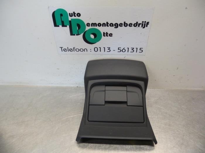 Cendrier arrière d'un Audi Q5 (Q5 08-), -, 3 mois de garantie, Utilisé, -