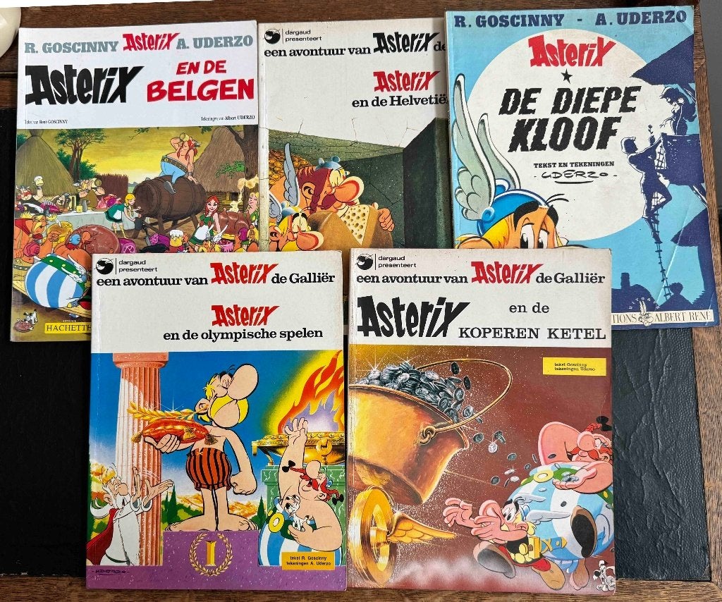 Vijf klassieke Asterix-albums (Nederlandstalige uitgaven), Ophalen of Verzenden, Gelezen, Goscinny - Uderzo