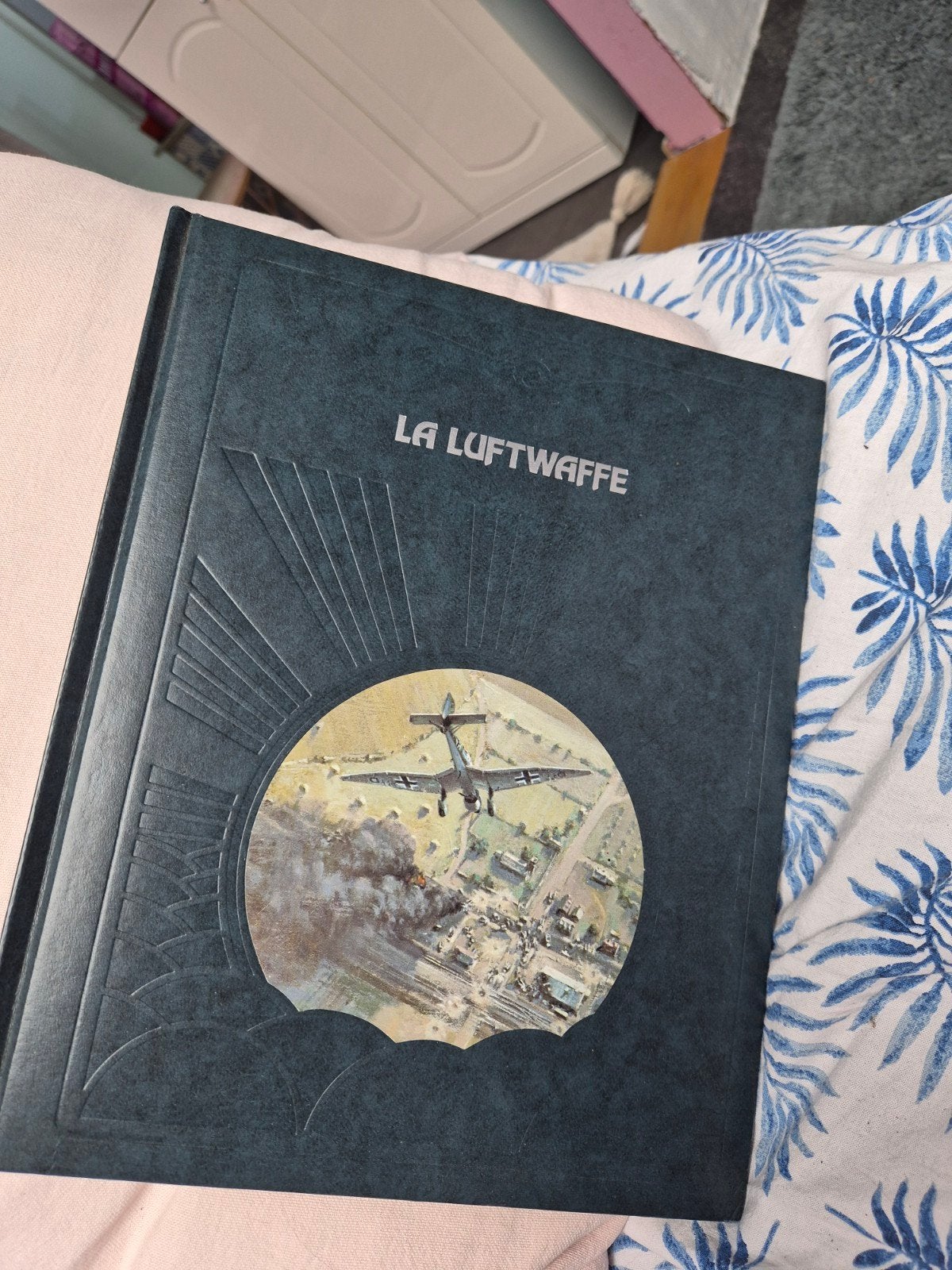 Encyclopédie aviation, Enlèvement