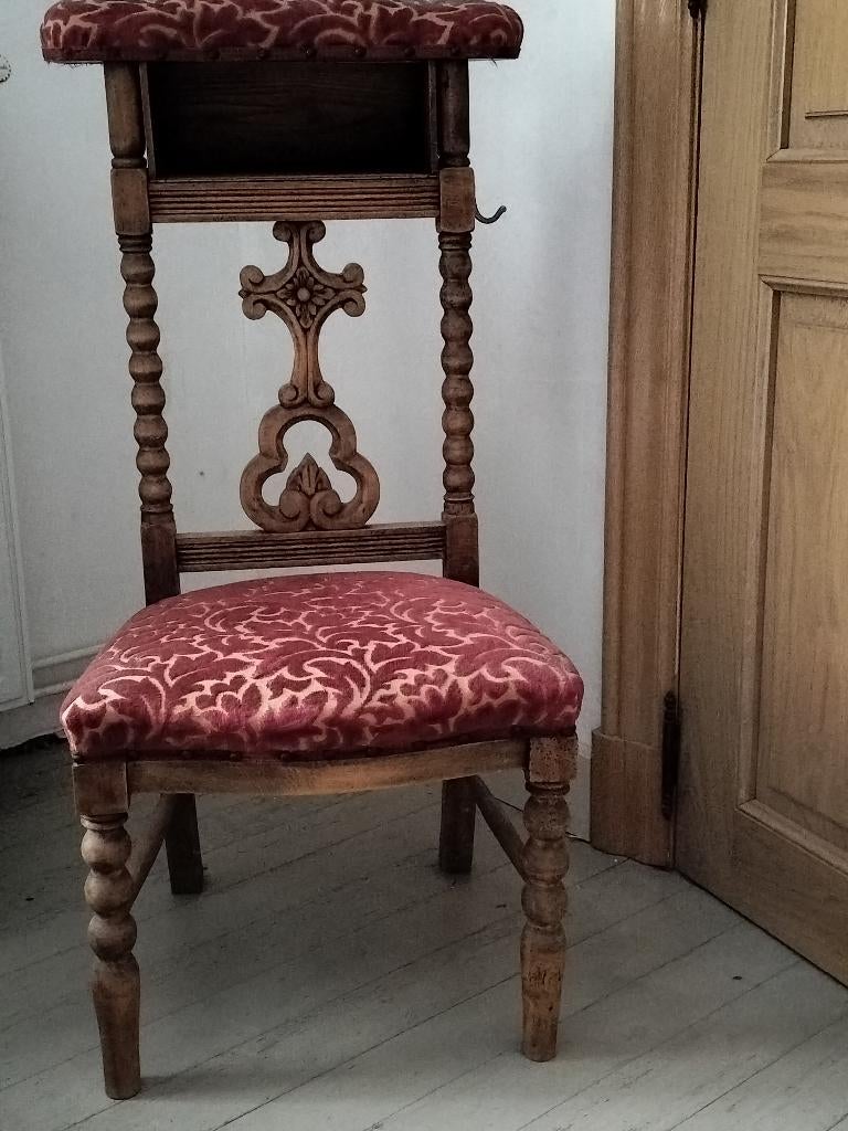 Ancienne chaise d'église, Enlèvement