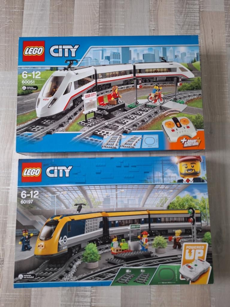 Lego treinen 60051 + 60197 nieuw city trains, Enfants & Bébés, Jouets | Duplo & Lego, Enlèvement, Lego
