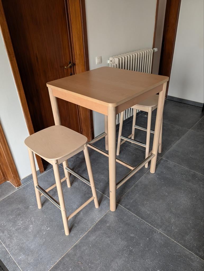 Table haute + 2 tabourets, 2 tabourets, Enlèvement