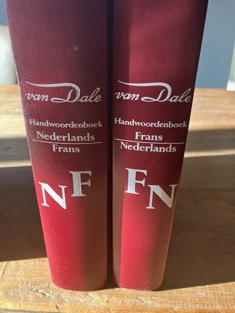 Woordenboeken NL-FR en FR-NL, Livres, Van Dale, Comme neuf, Enlèvement, Français