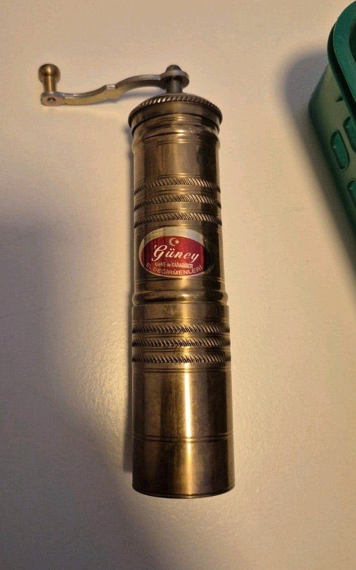 antieke turkse koffiemolen messing, Ophalen of Verzenden