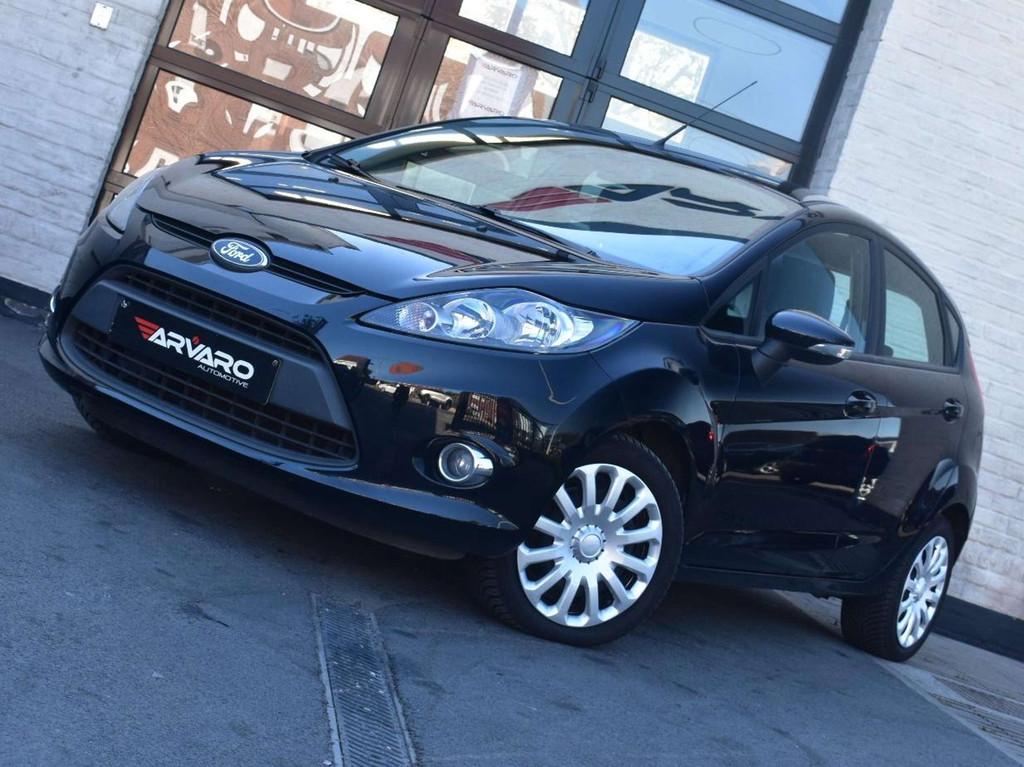 Ford Fiesta 1.25i Titanium / Verw Zetels / Airco / Topstaat, Euro 5, Stof, Gebruikt, 4 cilinders