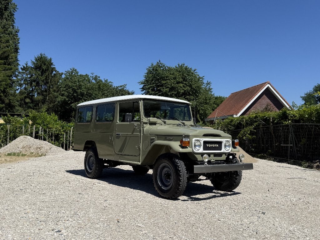 Toyota FJ 45 / Volledig gerestaureerd / 73.000 km, 4200 cc, 102 kW, Particulier, 6 cilinders