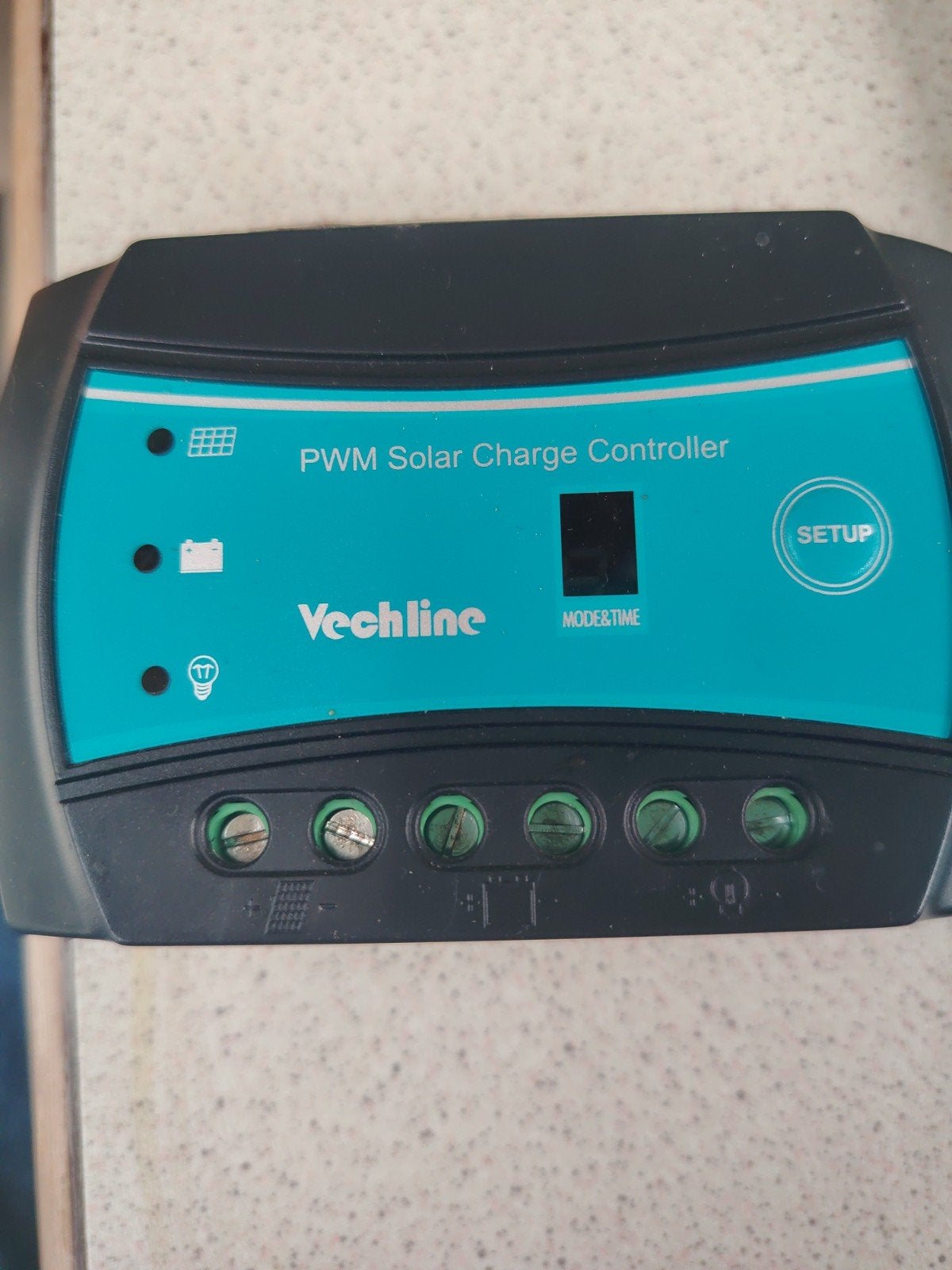 PWM SOLAR CHARGE CONTROLLER, Caravanes & Camping