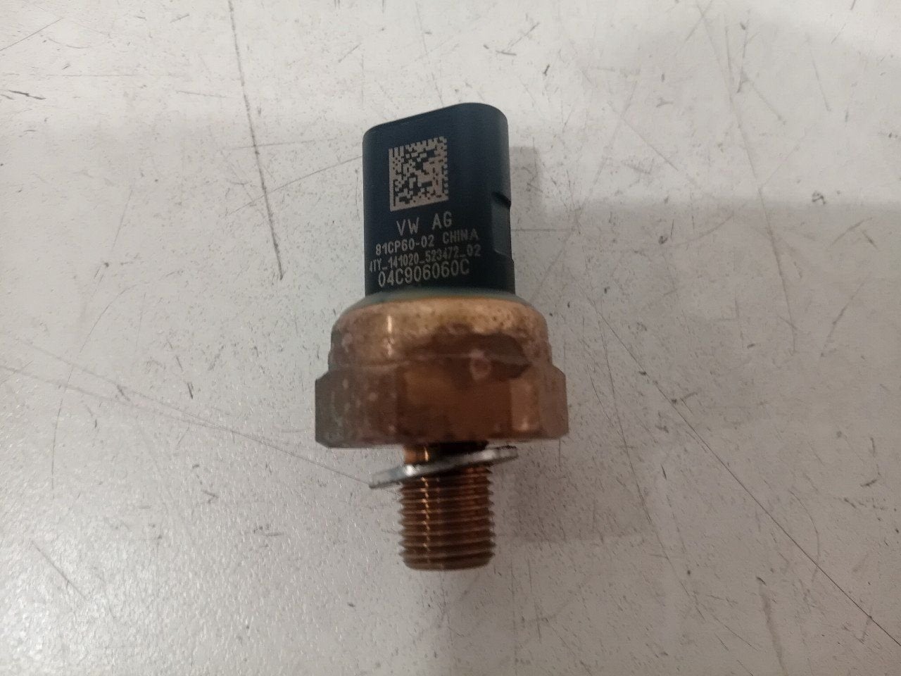 Oliedruk sensor Skoda Octavia, Onderdelen@venauto.nl, Van der Ven Autorecycling B.V., Ettenseweg 76, 4706 PB Roosendaal, The Netherlands