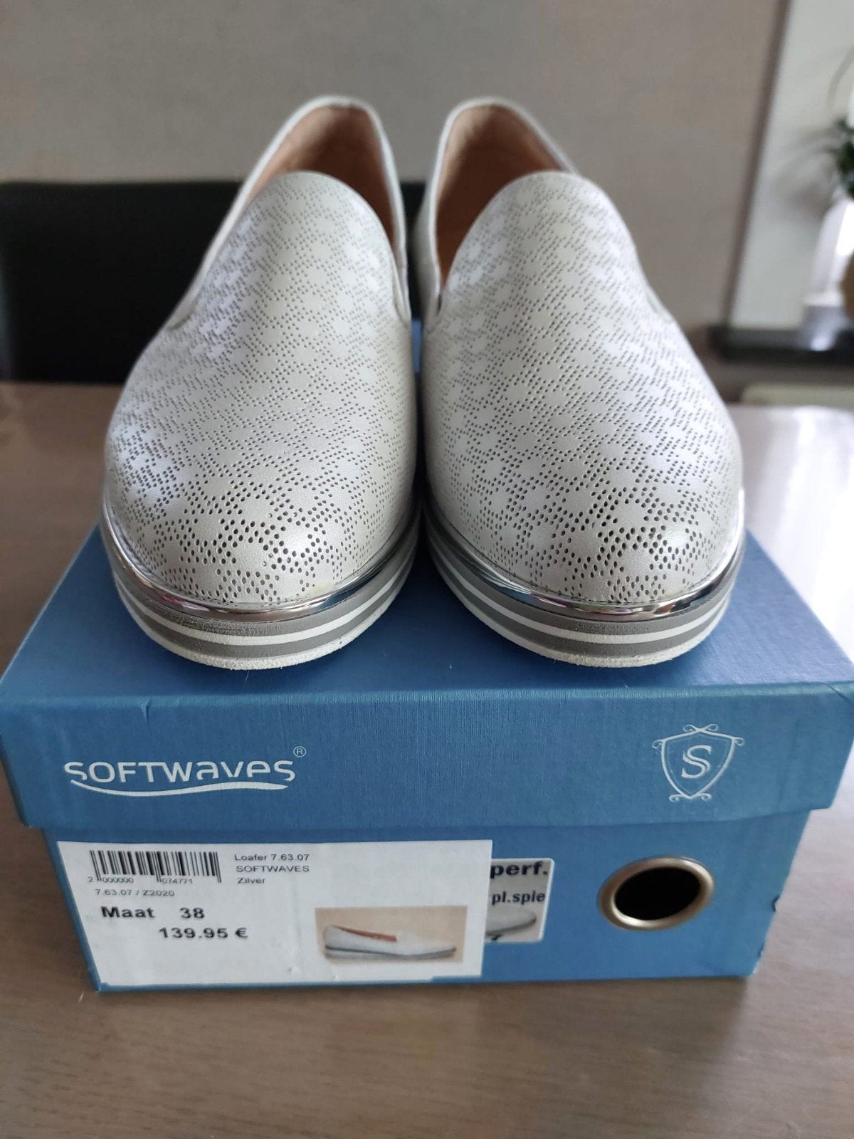 Splinternieuwe damesschoenen maat 38 van € 139.95 naar €35, Vêtements | Femmes, Habits de circonstance, Enlèvement, Taille 38/40 (M)