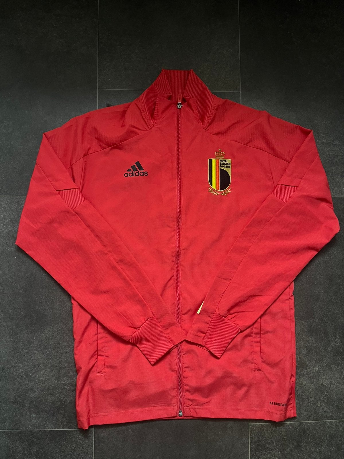 Adidas rode duivels vest, Enlèvement ou Envoi, Taille 46 (S) ou plus petite, Neuf, Football