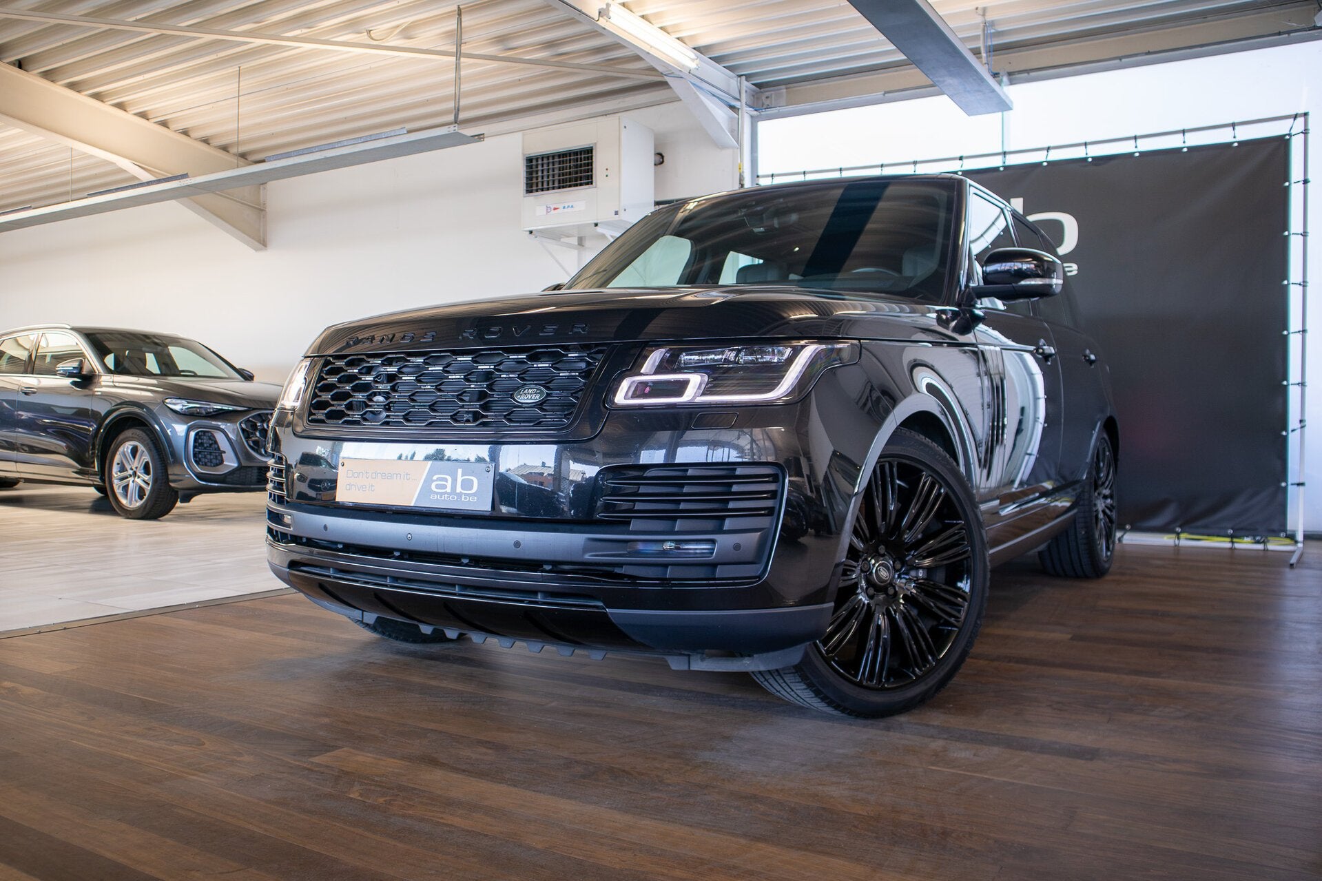 Land Rover Range Rover 3.0D, PANO, KEYLESS, CARPLAY, LUCHTV, Zwart, 0 kg, Zwart, Bedrijf