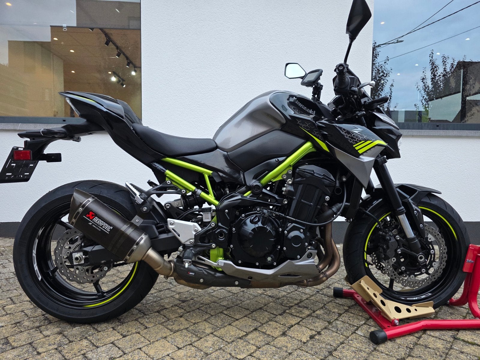 Kawasaki Z900 - GPS - Akrapovic - Garantie - Nieuwstaat*, Plus de 35 kW, Échappement sport, 4 cylindres, 900 cm³