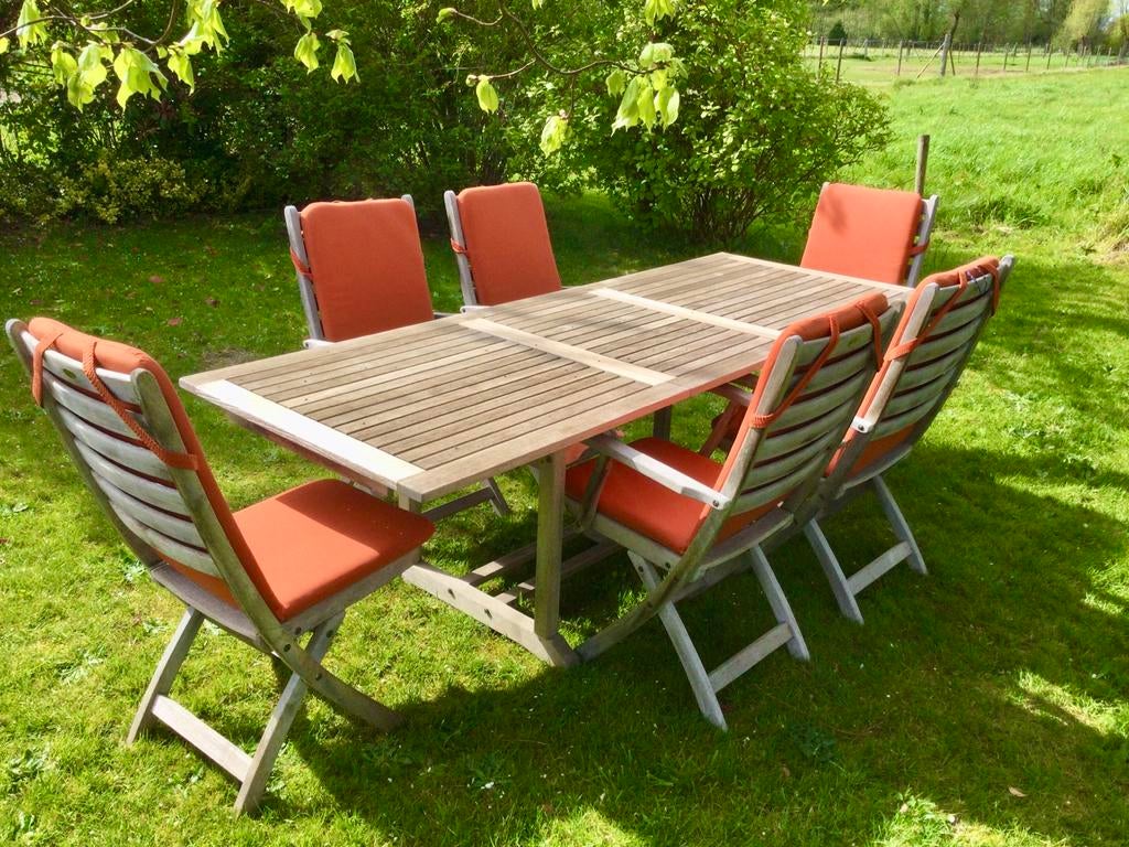 TEAK tuintafel 240/180x90 met 6 stoelen en kussens - JEPARA, Ophalen, Zo goed als nieuw
