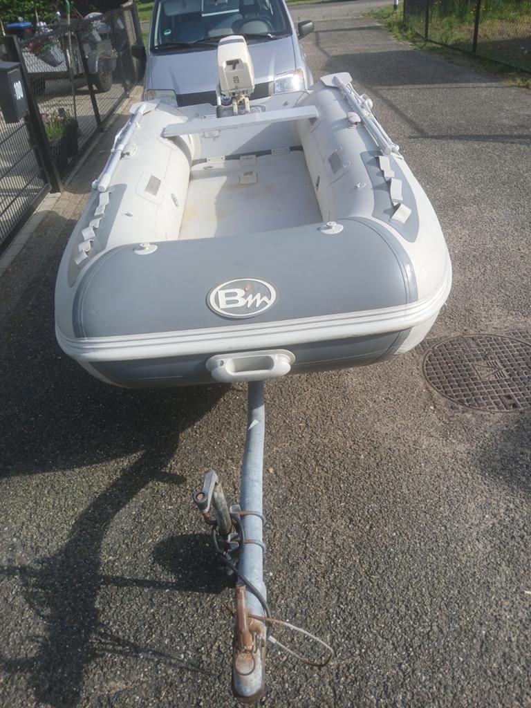 Rubberboot met trailer en motor, Watersport en Boten, Ophalen, Peddels