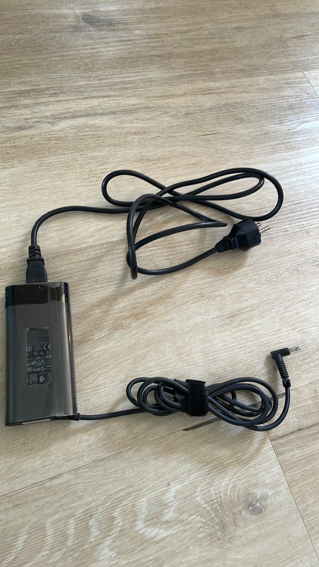 HP 150w laptoplader, Computers en Software, Laptop-opladers, Ophalen, Zo goed als nieuw